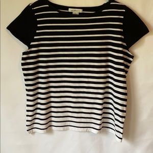 Women’s short shirt